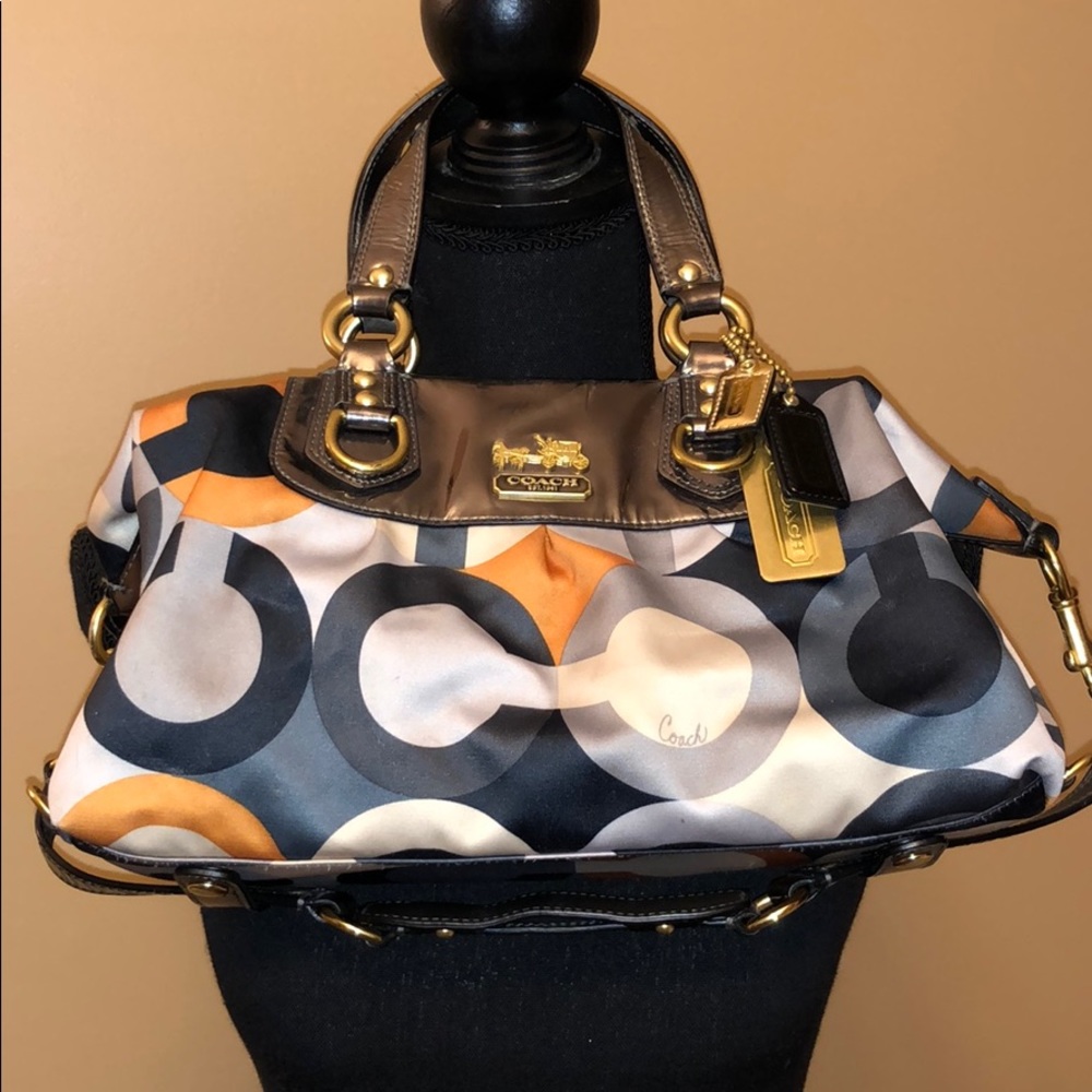 Authentic Coach handbag - Picture 6 of 8